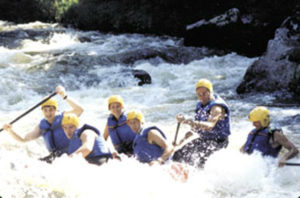 Rafting en groupe en Lozère