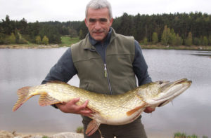 La pêche au brochet à Naussac