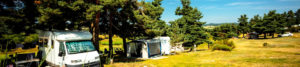 Camping pour tente, caravane ou camping-car au bord du lac de Naussac