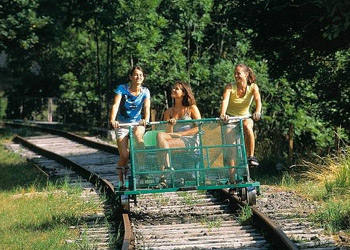 Le vélorail à Pradelles, une activité de pleine nature